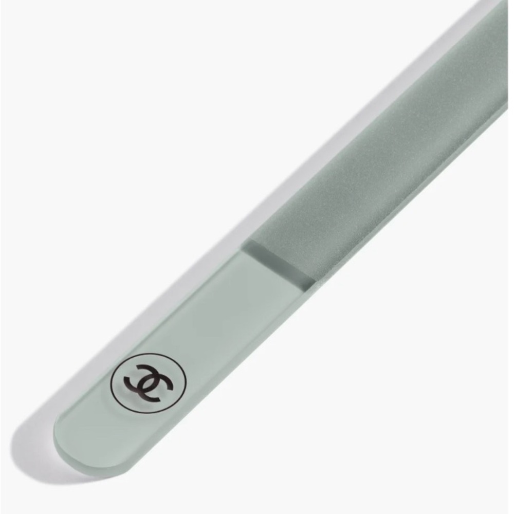 CHANEL CODES COLEUR CAVALIER SEUL GLASS NAIL FILE BNIB.
